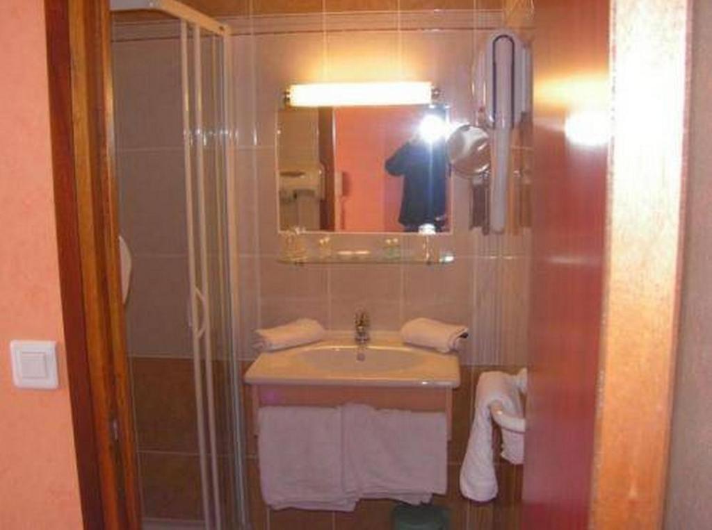 Au P'Tit Quinquin Le Val-Saint-Pere Room photo